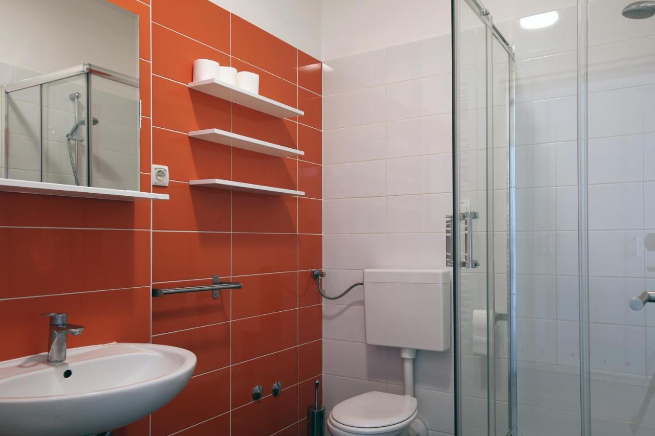 Hostel Bedem Karlovac Esterno foto