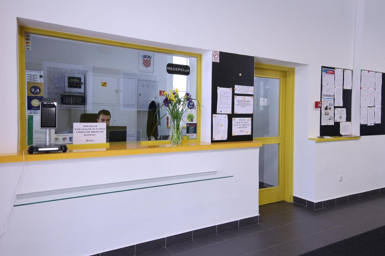 Hostel Bedem Karlovac Esterno foto