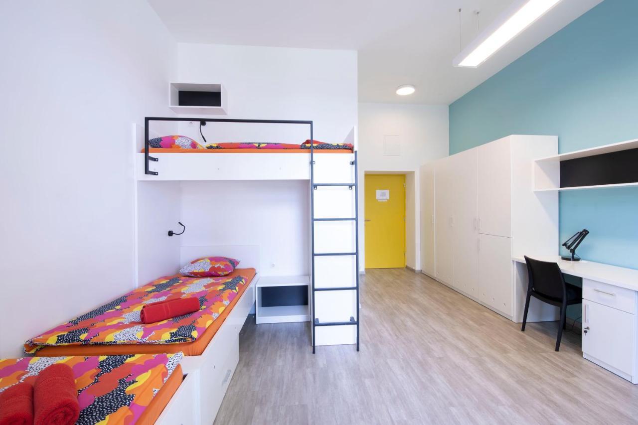 Hostel Bedem Karlovac Esterno foto