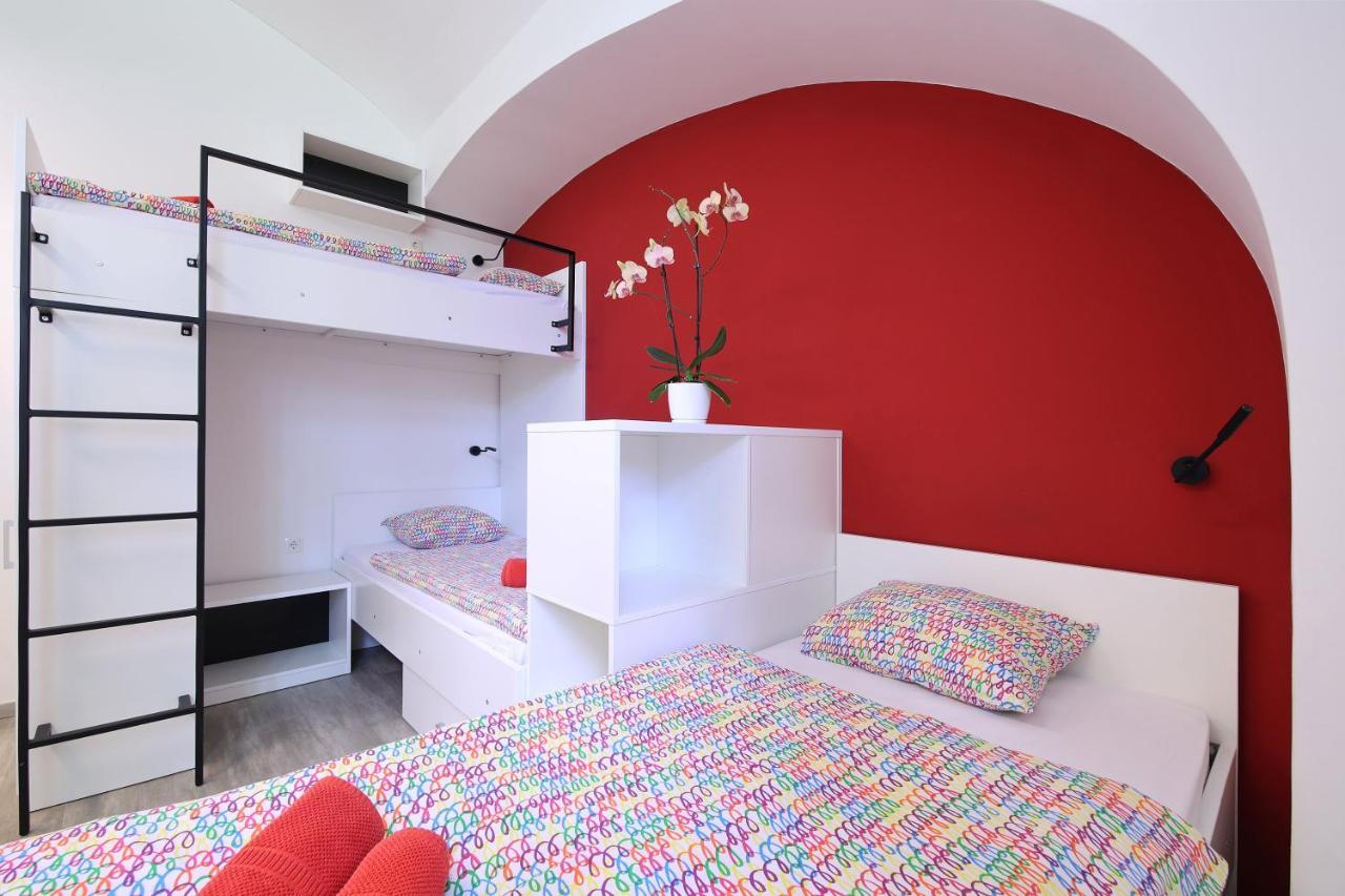 Hostel Bedem Karlovac Esterno foto