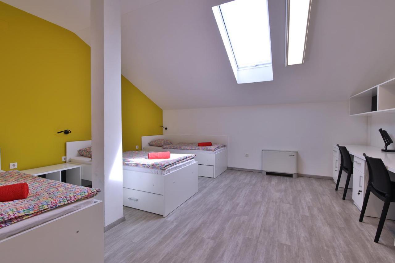 Hostel Bedem Karlovac Esterno foto