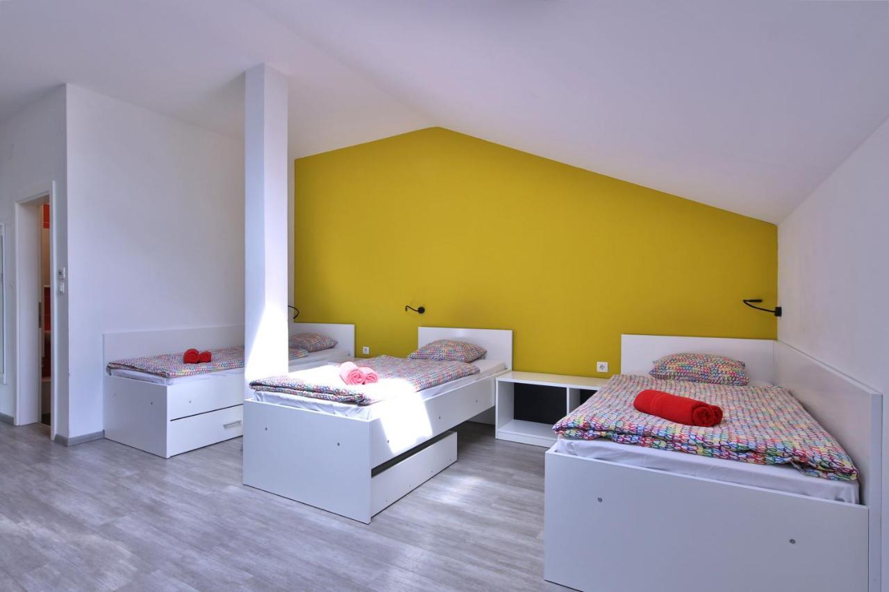 Hostel Bedem Karlovac Esterno foto